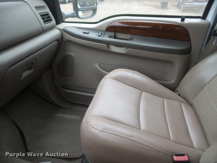 image for item DB0658 2002 Ford F250 Super Duty Crew Cab pickup truck