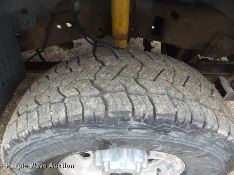 image for item DB0658 2002 Ford F250 Super Duty Crew Cab pickup truck