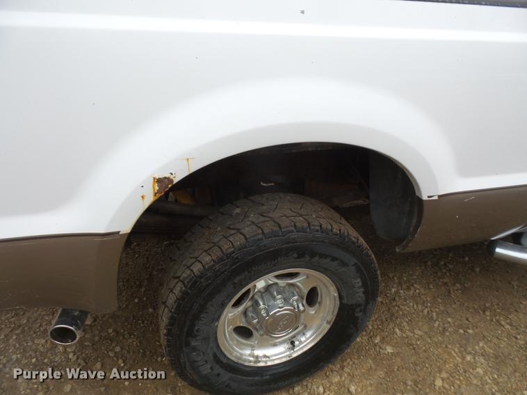 image for item DB0658 2002 Ford F250 Super Duty Crew Cab pickup truck