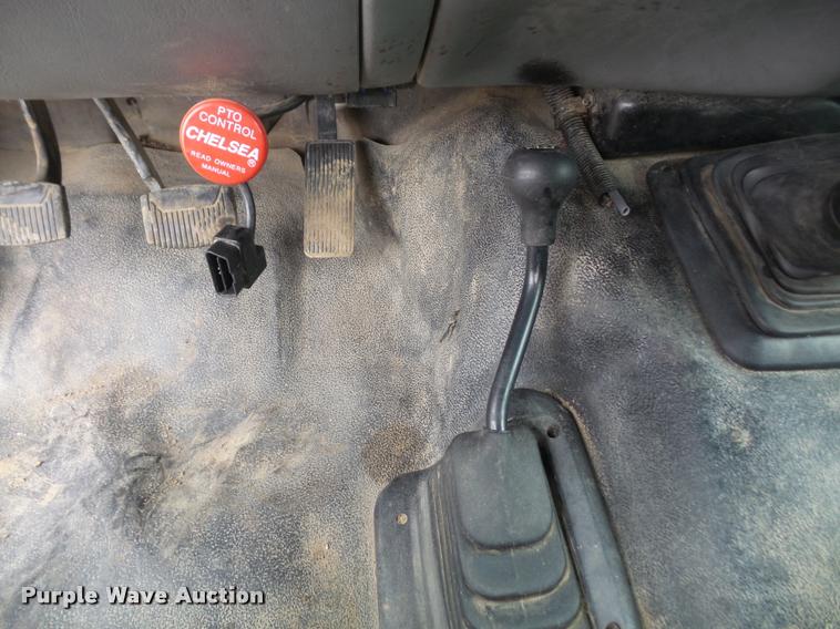 image for item DB0677 2007 Ford F350 Super Duty Crew Cab utility bed pickup truck