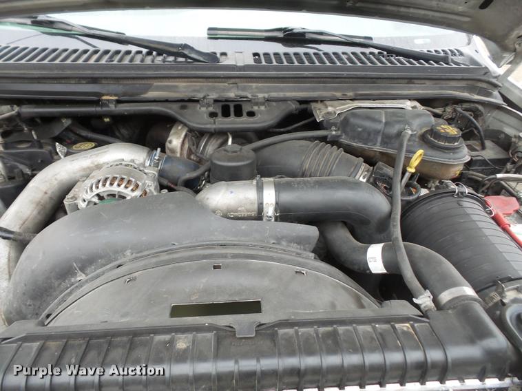 image for item DB0677 2007 Ford F350 Super Duty Crew Cab utility bed pickup truck