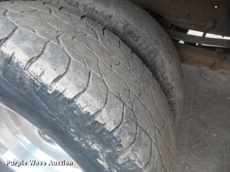 image for item DB0677 2007 Ford F350 Super Duty Crew Cab utility bed pickup truck