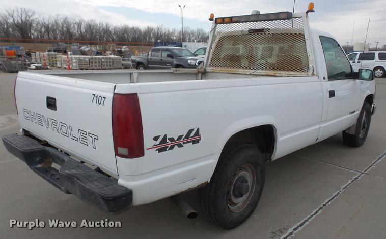 image for item DB0681 1998 Chevrolet 1500 pickup truck