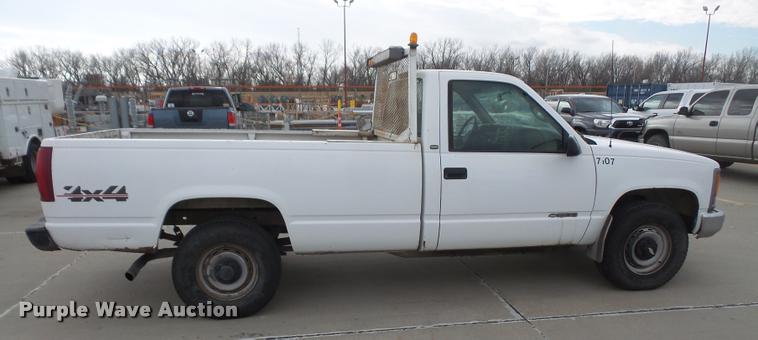 image for item DB0681 1998 Chevrolet 1500 pickup truck
