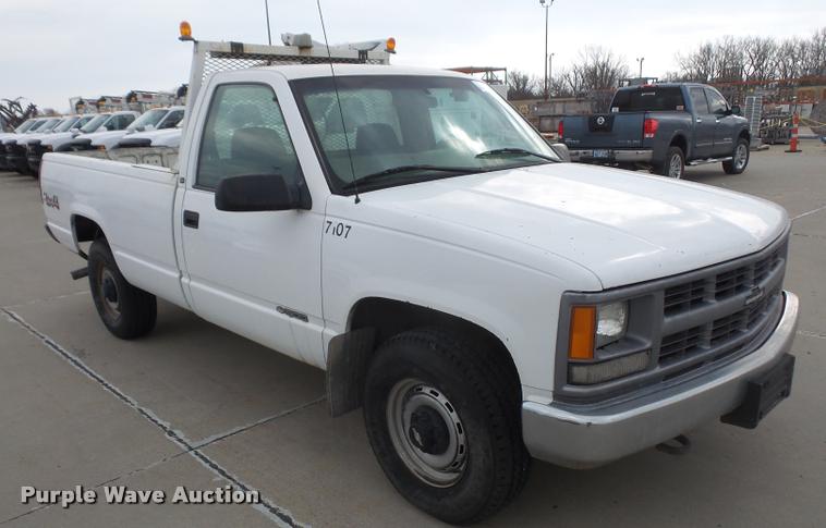 image for item DB0681 1998 Chevrolet 1500 pickup truck