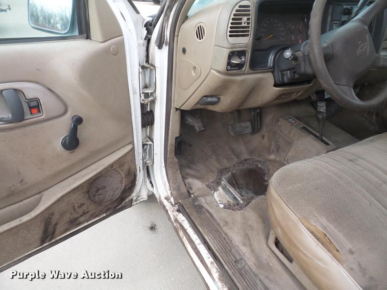 image for item DB0681 1998 Chevrolet 1500 pickup truck