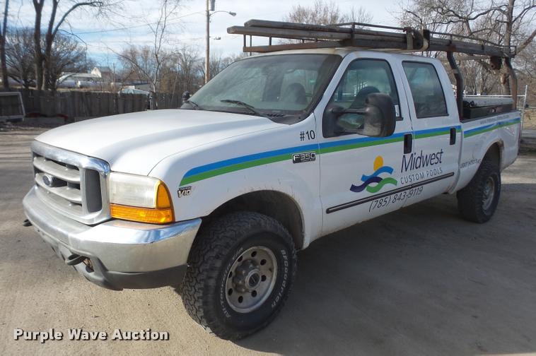 image for item DB0688 1999 Ford F350 Super Duty Crew Cab pickup truck