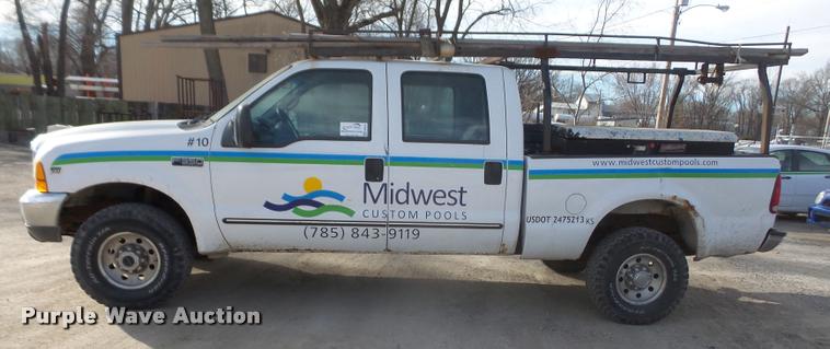 image for item DB0688 1999 Ford F350 Super Duty Crew Cab pickup truck