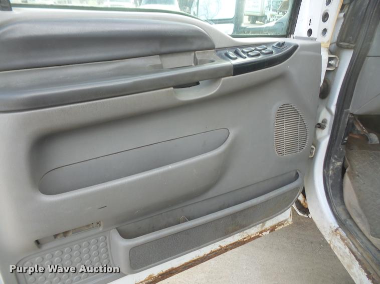 image for item DB0688 1999 Ford F350 Super Duty Crew Cab pickup truck