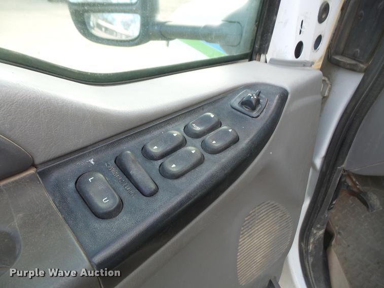 image for item DB0688 1999 Ford F350 Super Duty Crew Cab pickup truck