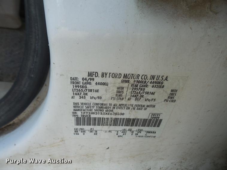 image for item DB0688 1999 Ford F350 Super Duty Crew Cab pickup truck