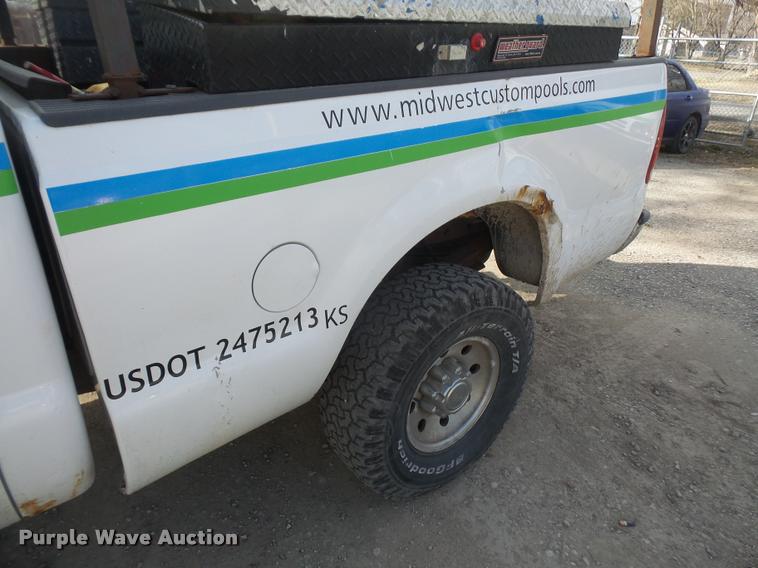 image for item DB0688 1999 Ford F350 Super Duty Crew Cab pickup truck