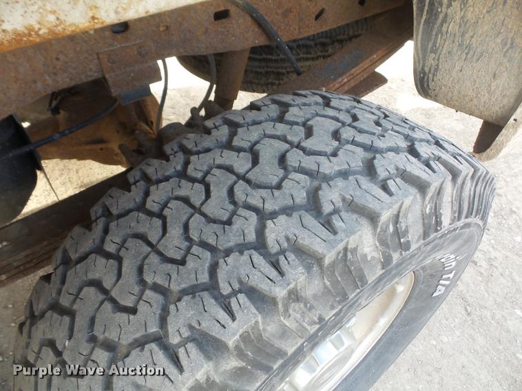 image for item DB0688 1999 Ford F350 Super Duty Crew Cab pickup truck