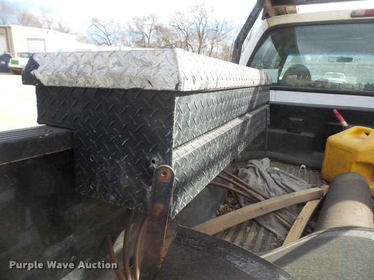 image for item DB0688 1999 Ford F350 Super Duty Crew Cab pickup truck