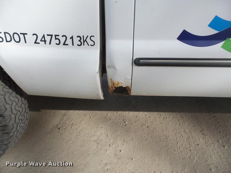 image for item DB0688 1999 Ford F350 Super Duty Crew Cab pickup truck