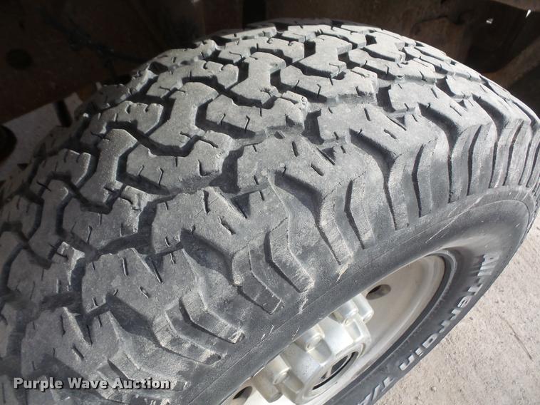 image for item DB0688 1999 Ford F350 Super Duty Crew Cab pickup truck