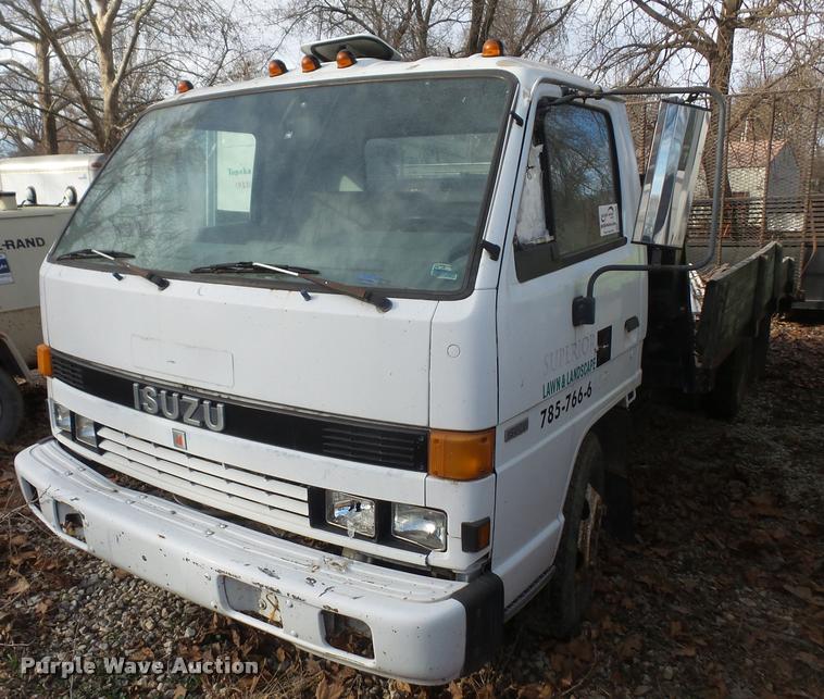 image for item DB0689 1993 Isuzu NPR flatbed truck