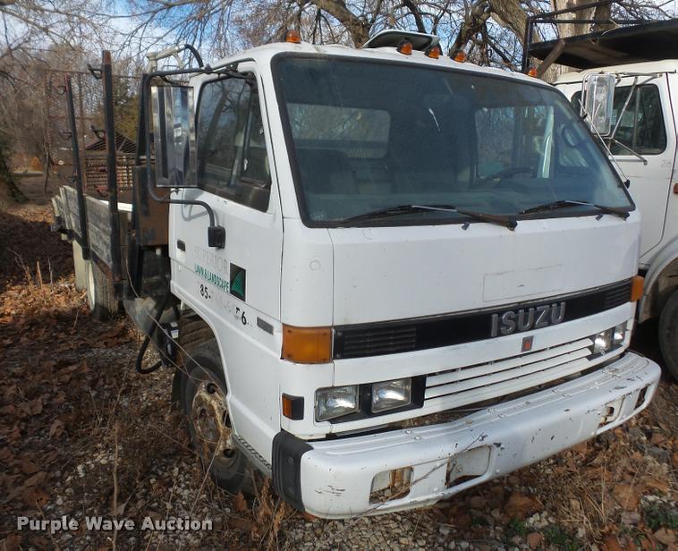 image for item DB0689 1993 Isuzu NPR flatbed truck