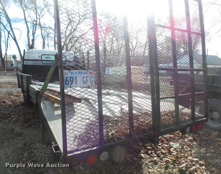 image for item DB0689 1993 Isuzu NPR flatbed truck