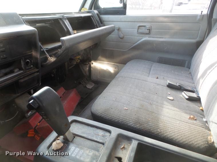 image for item DB0689 1993 Isuzu NPR flatbed truck