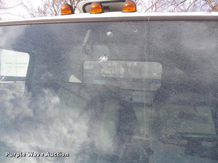 image for item DB0689 1993 Isuzu NPR flatbed truck