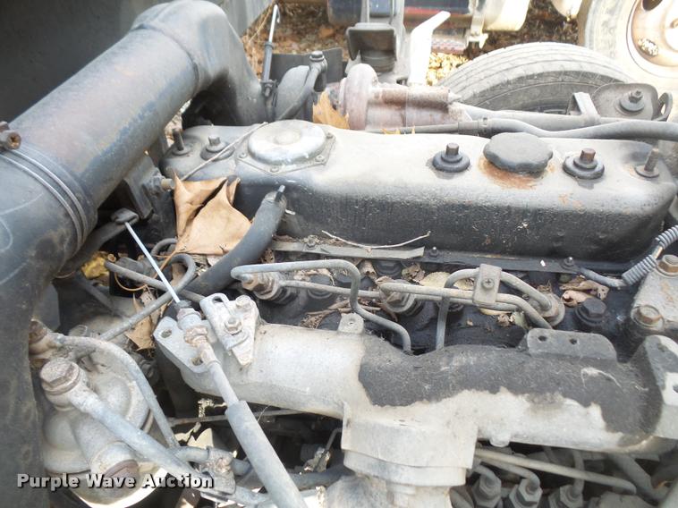 image for item DB0689 1993 Isuzu NPR flatbed truck