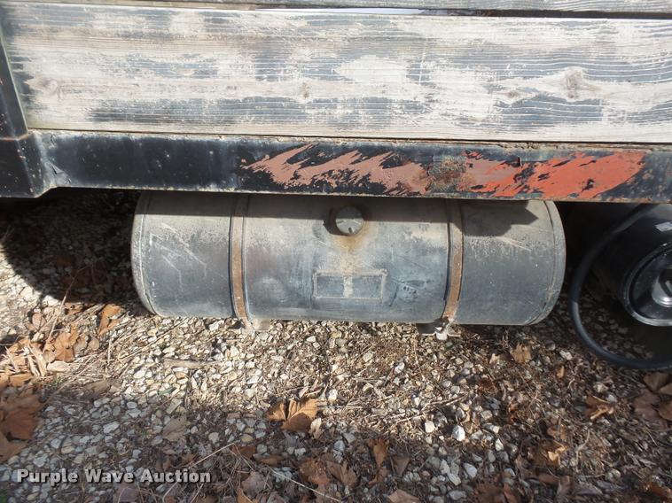 image for item DB0689 1993 Isuzu NPR flatbed truck