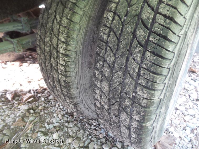 image for item DB0689 1993 Isuzu NPR flatbed truck