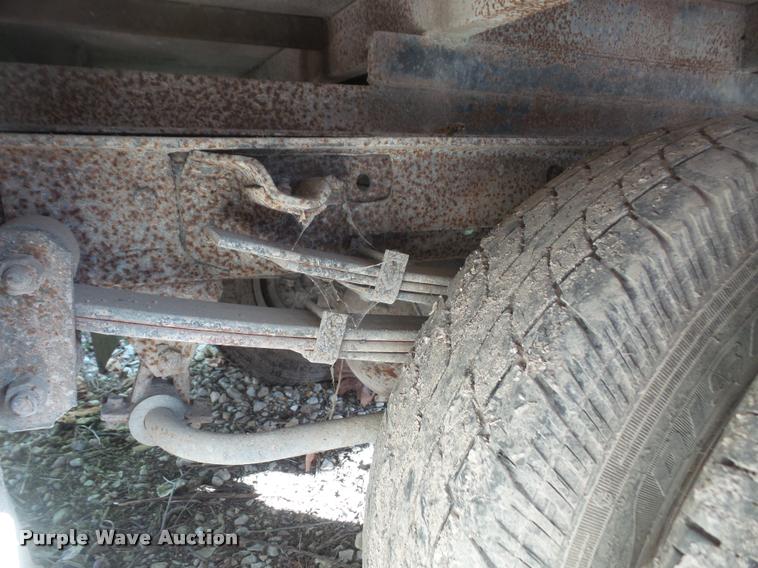 image for item DB0689 1993 Isuzu NPR flatbed truck