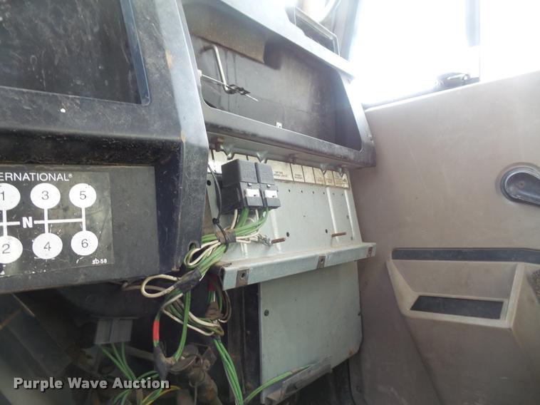 image for item DB0691 1992 International 4900 dump truck