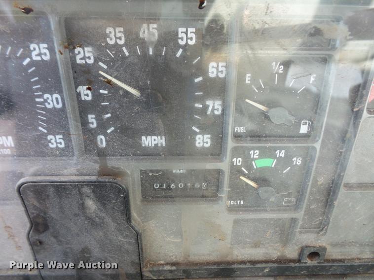 image for item DB0691 1992 International 4900 dump truck