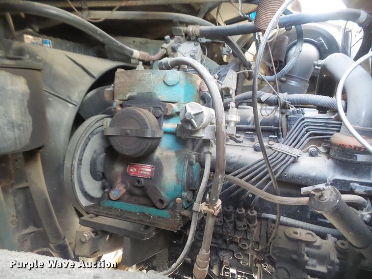 image for item DB0691 1992 International 4900 dump truck