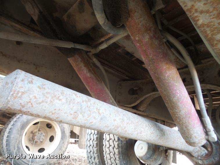 image for item DB0691 1992 International 4900 dump truck