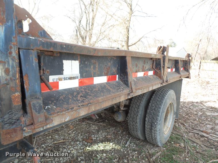 image for item DB0691 1992 International 4900 dump truck