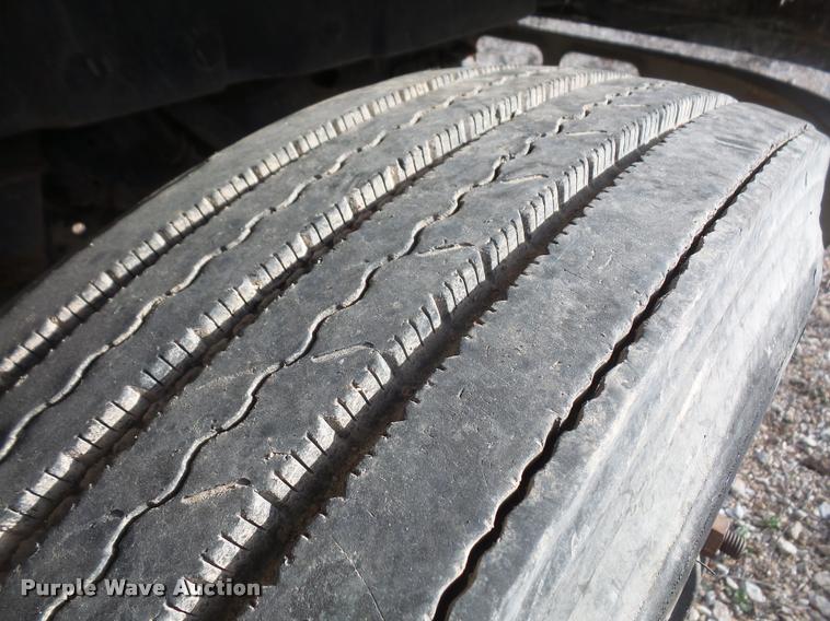 image for item DB0691 1992 International 4900 dump truck