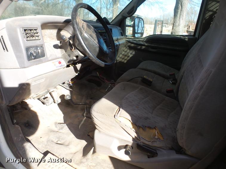 image for item DB0692 1999 Ford F450 Super Duty dump truck