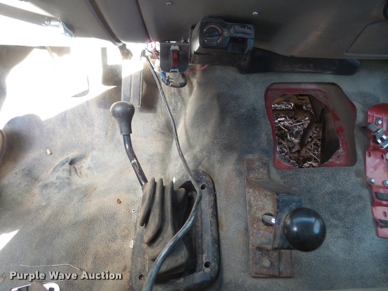 image for item DB0692 1999 Ford F450 Super Duty dump truck