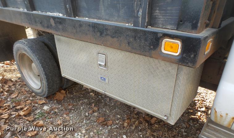 image for item DB0692 1999 Ford F450 Super Duty dump truck