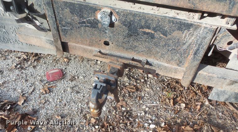 image for item DB0692 1999 Ford F450 Super Duty dump truck