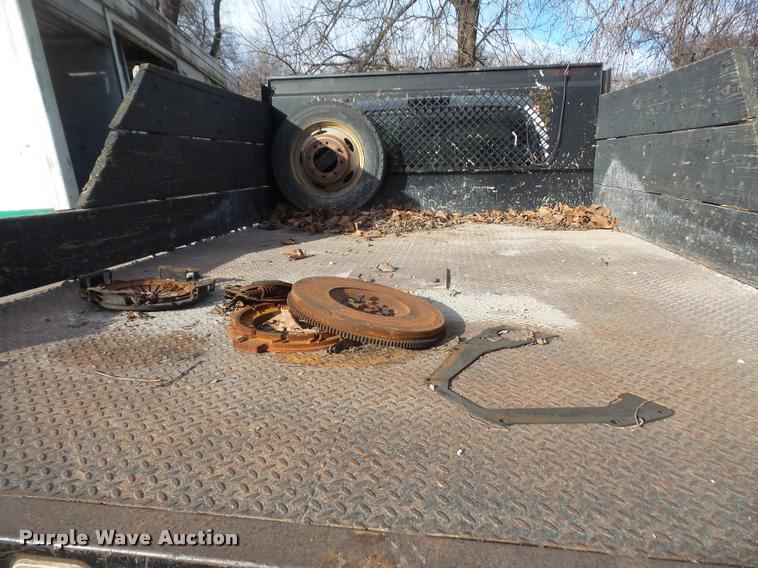 image for item DB0692 1999 Ford F450 Super Duty dump truck