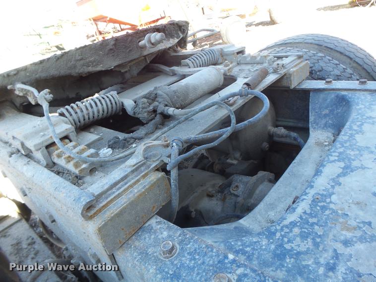 image for item DB1265 1986 Freightliner semi truck