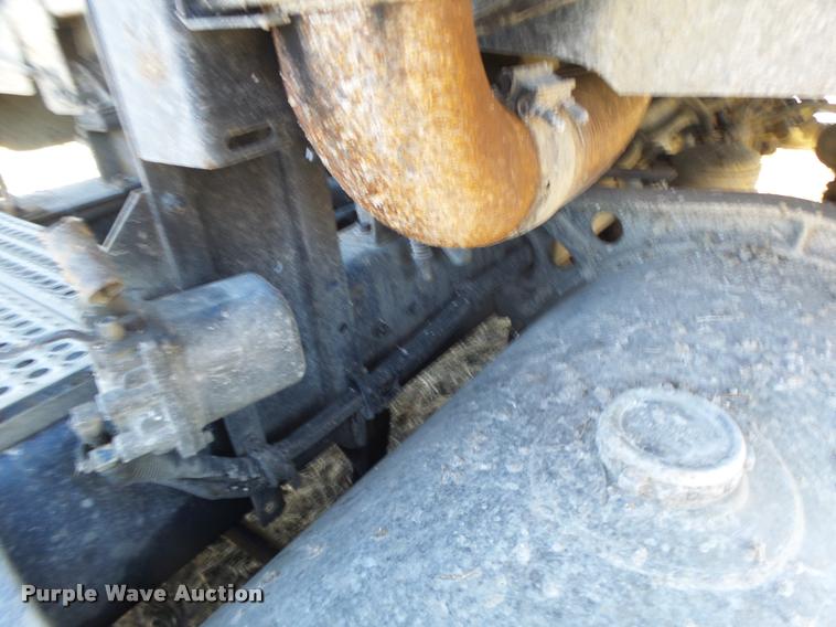 image for item DB1265 1986 Freightliner semi truck