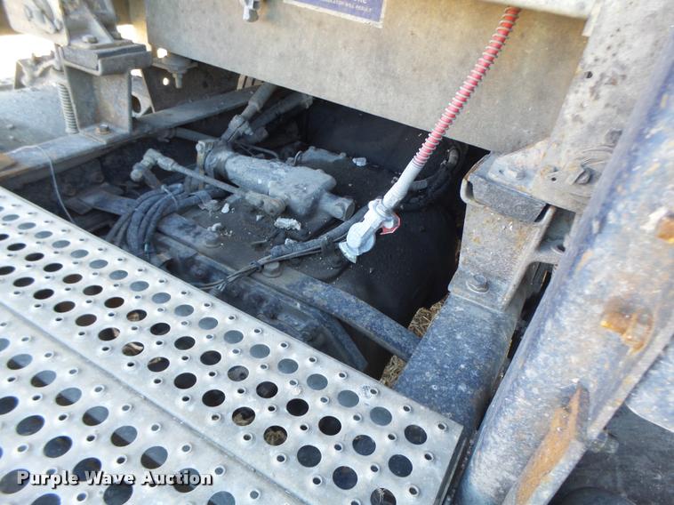 image for item DB1265 1986 Freightliner semi truck