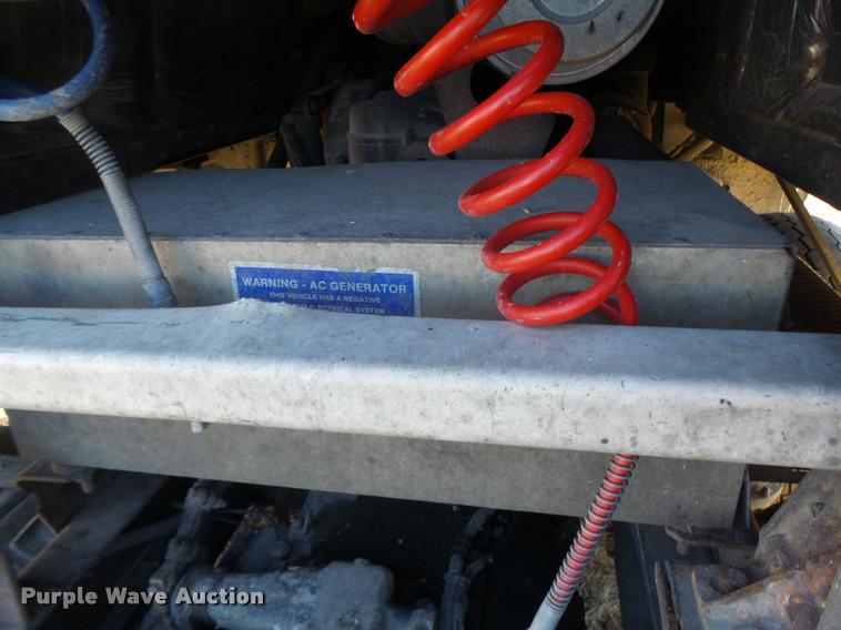 image for item DB1265 1986 Freightliner semi truck