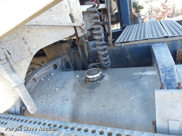 image for item DB1265 1986 Freightliner semi truck