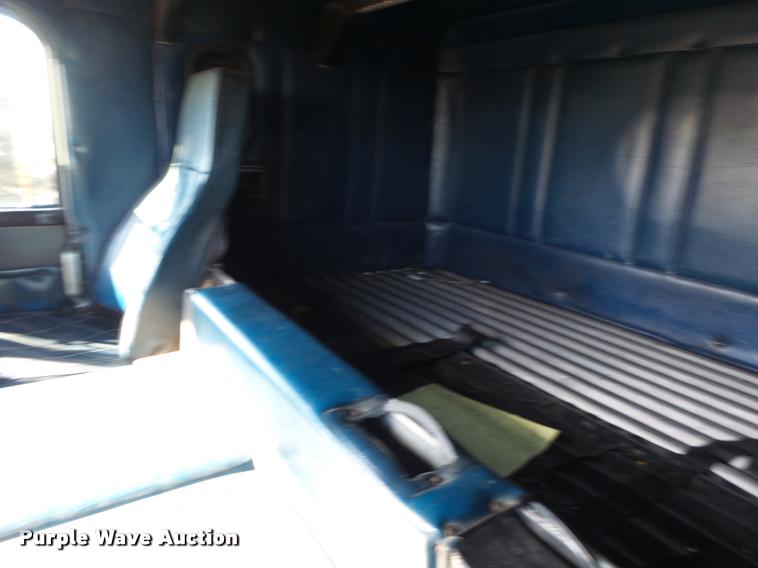 image for item DB1265 1986 Freightliner semi truck