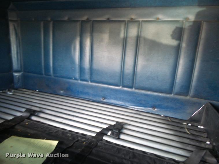 image for item DB1265 1986 Freightliner semi truck