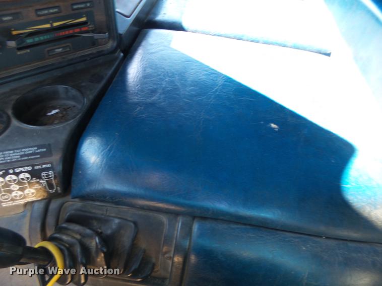 image for item DB1265 1986 Freightliner semi truck