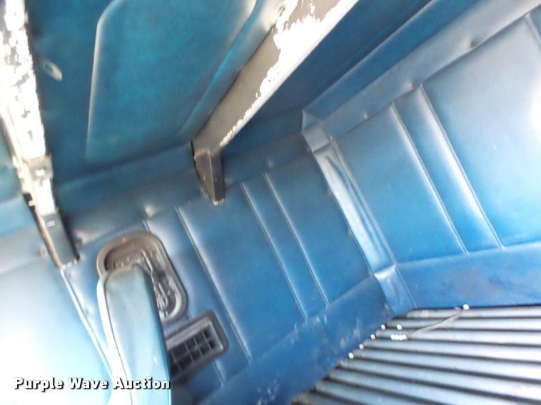 image for item DB1265 1986 Freightliner semi truck