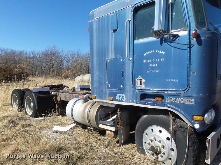 image for item DB1266 1973 Kenworth K185 semi truck